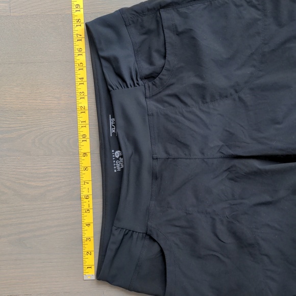 MOUNTAIN HARDWEAR | Dynama 2 Shorts Elastic Waist Pockets, Black, Women's XL - Picture 12 of 15